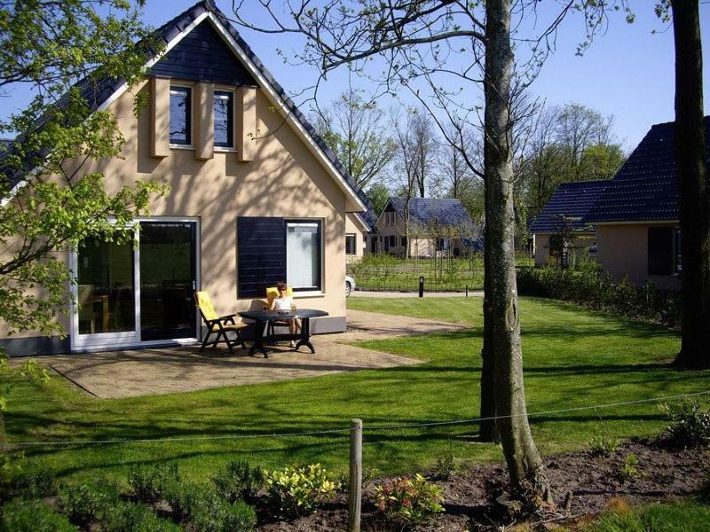 Gaasthoeke Sondel Buitenkant foto